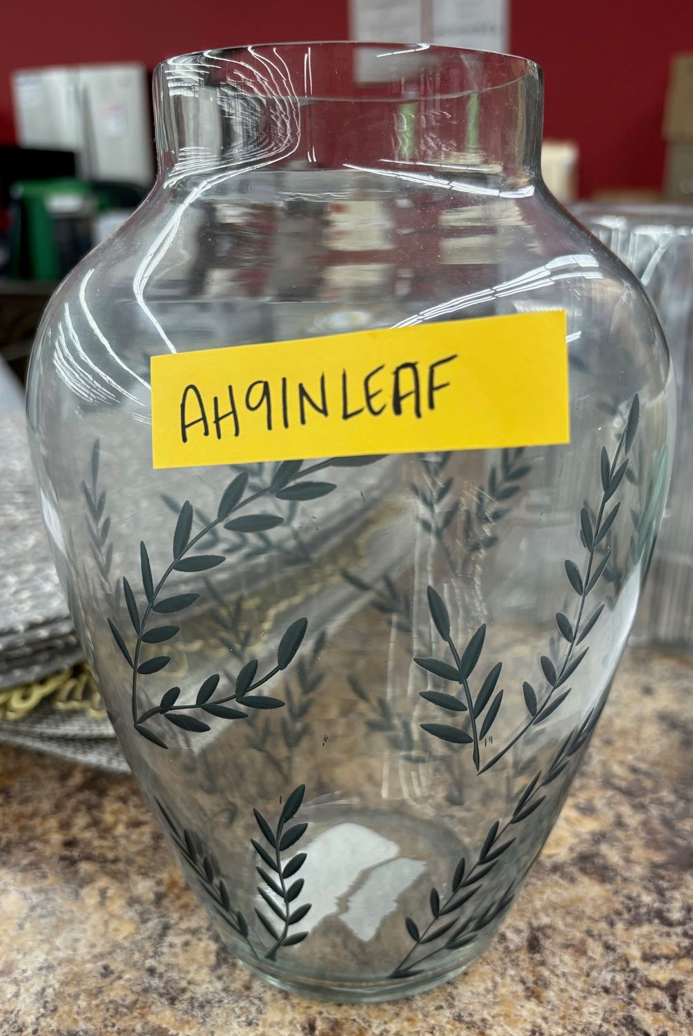 GLASS VASE