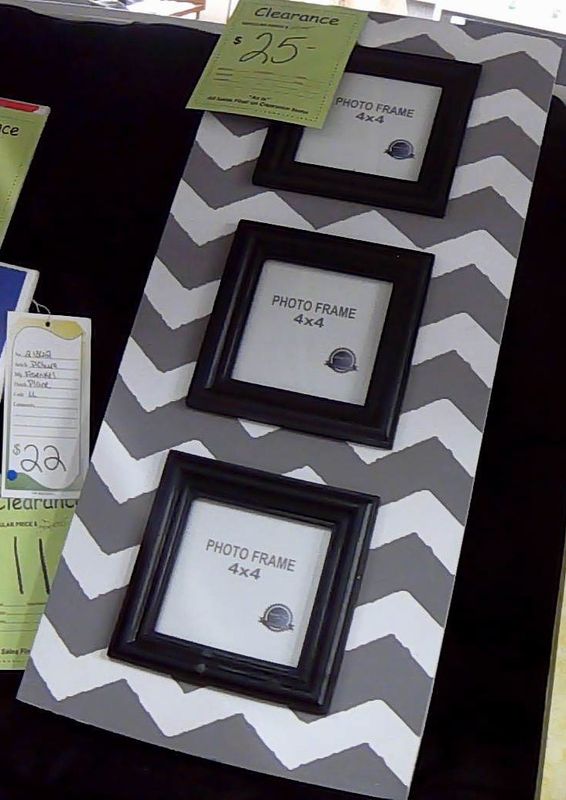TRIPLE PICTURE FRAME