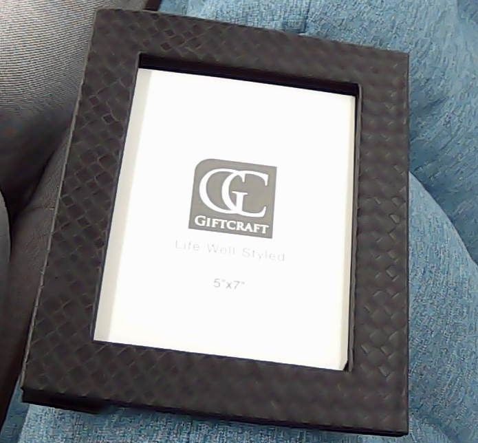 PICTURE FRAME