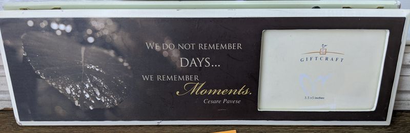 REMEMBER MOMENTS PICTURE FRAME