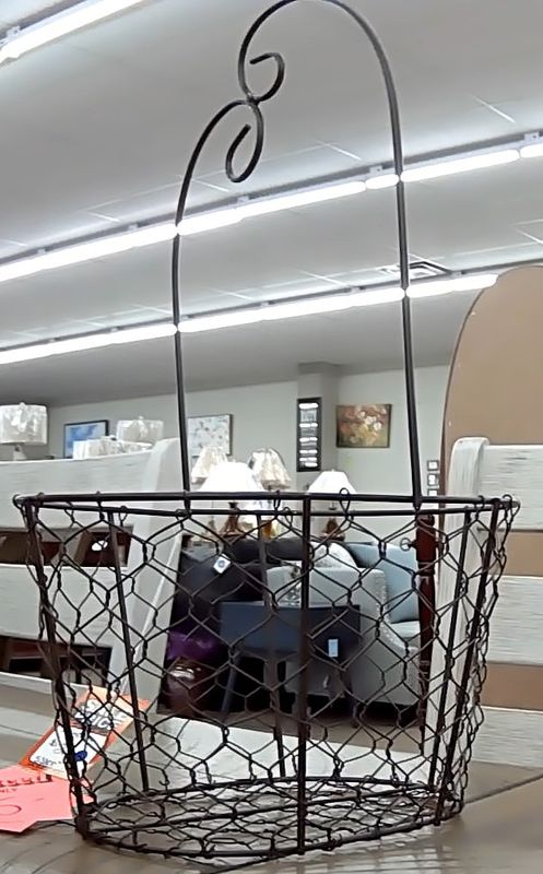 LARGE WIRE BASKET