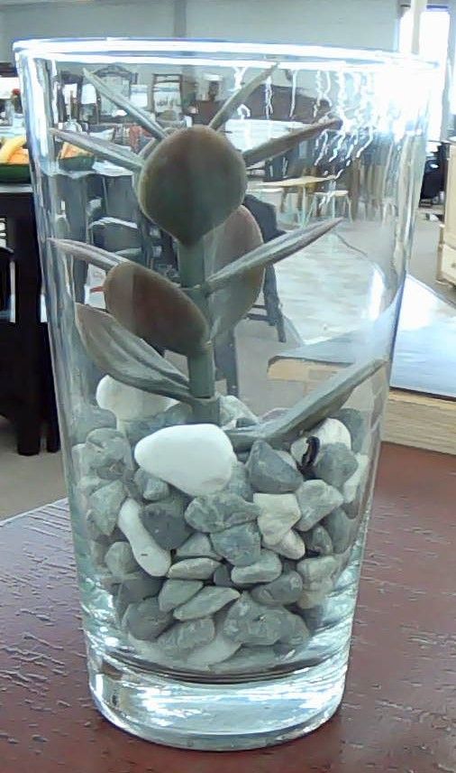 VASE W/STONES