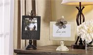 CLIP PHOTO HOLDER