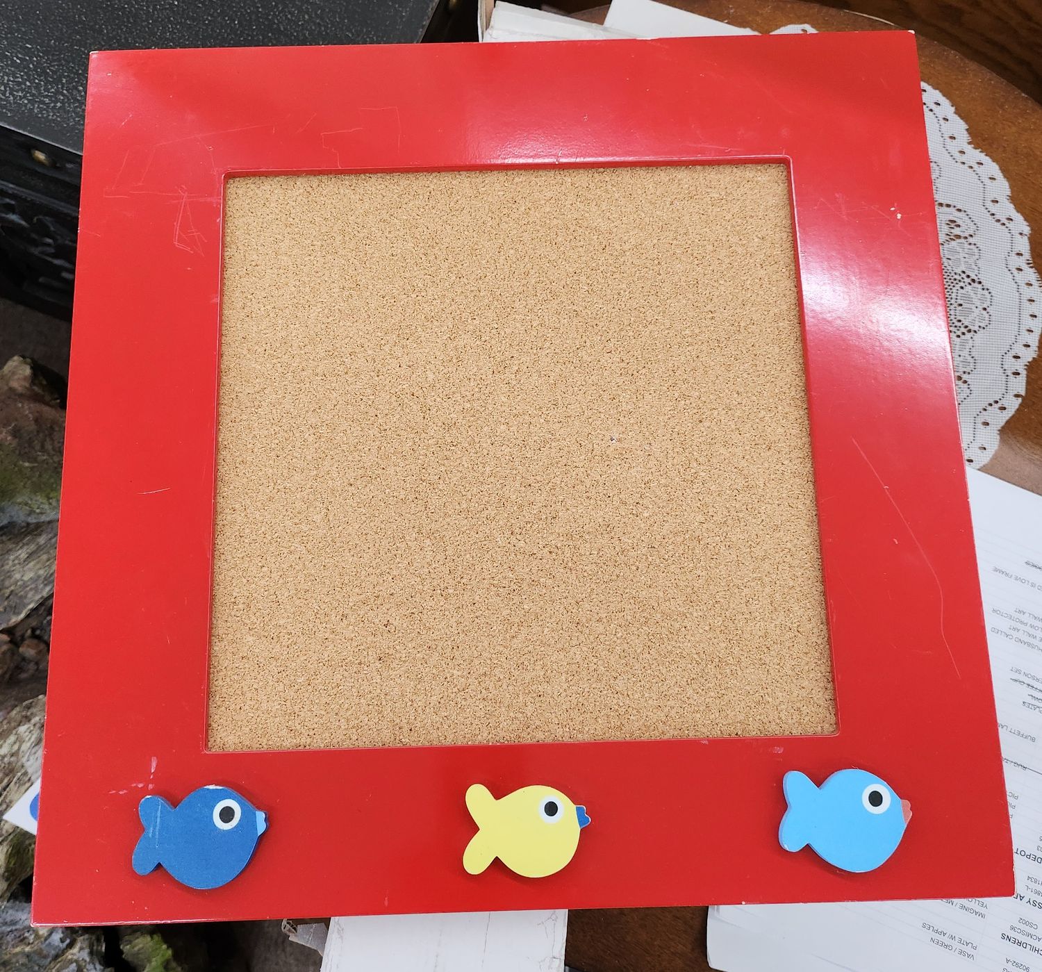 SMALL CORKBOARD
