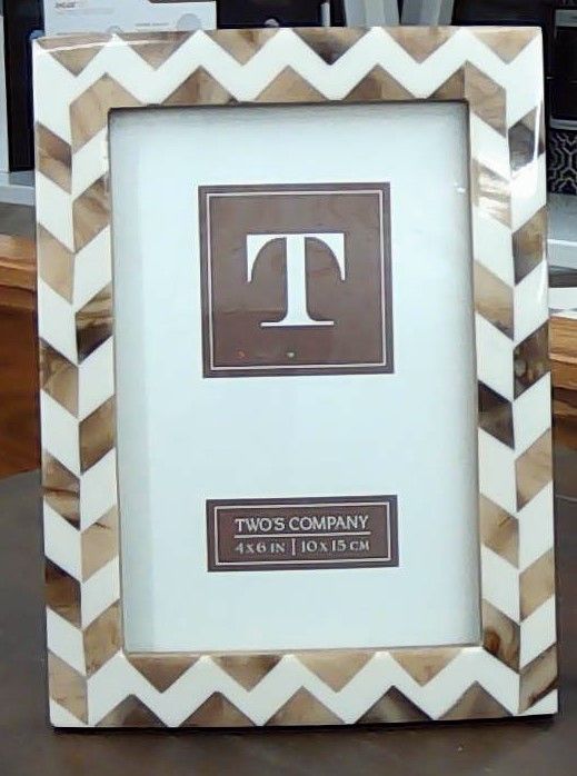 TILE PICTURE FRAME