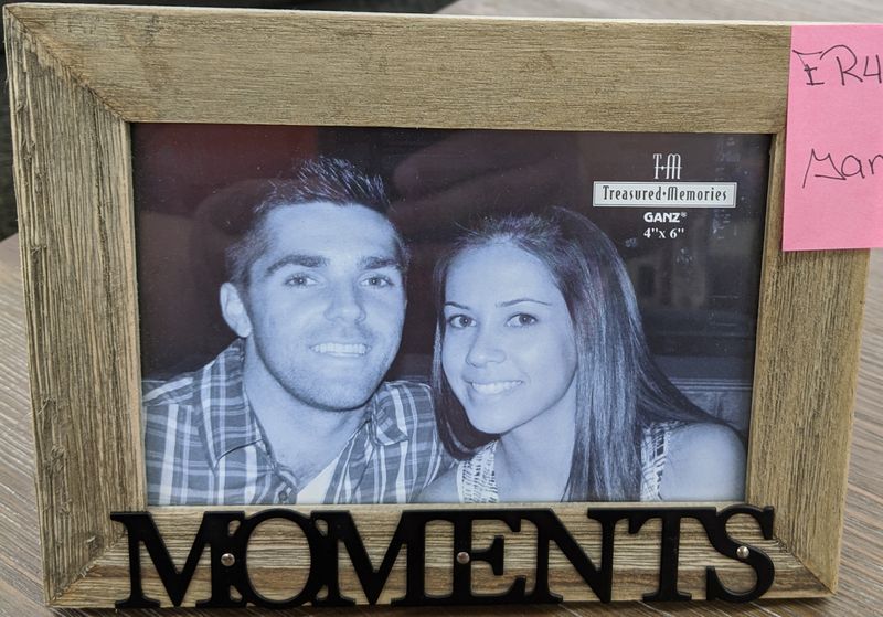 MOMENTS PICTURE FRAME