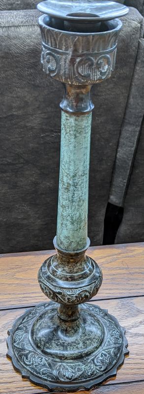CANDLEHOLDER