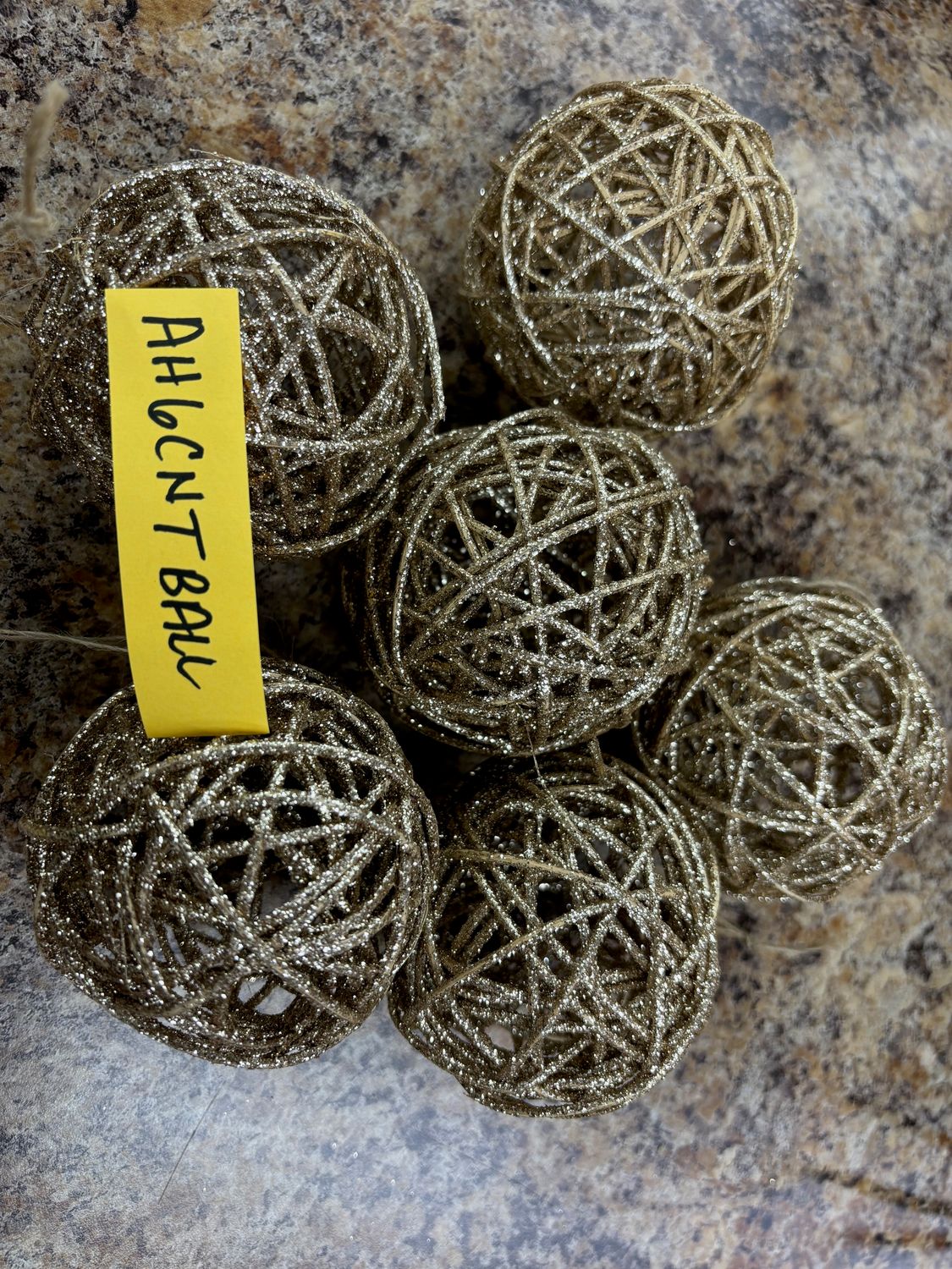 S/6 GLITTER BALLS