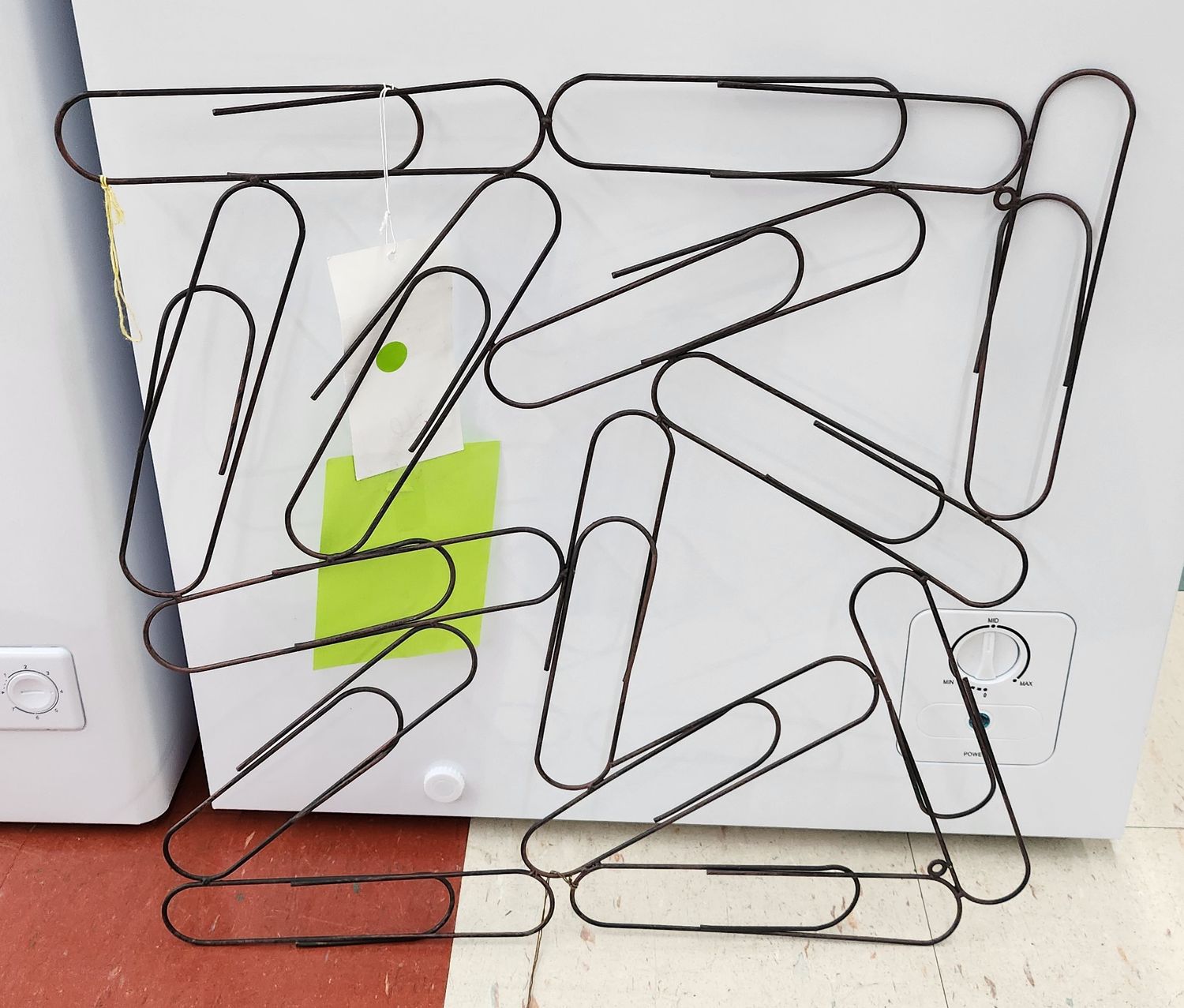 PAPERCLIP CARD HOLDER
