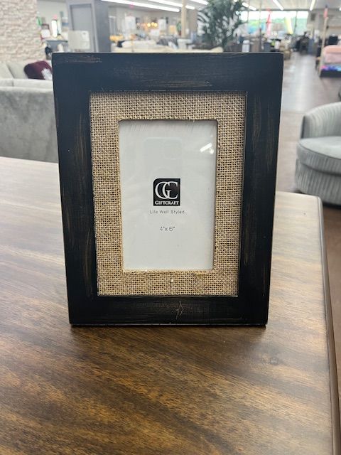 FRAME W/BURLAP