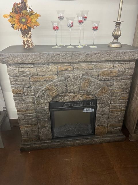 FIREPLACE MANTEL
