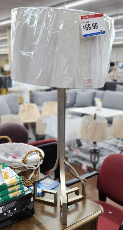 TABLE LAMP