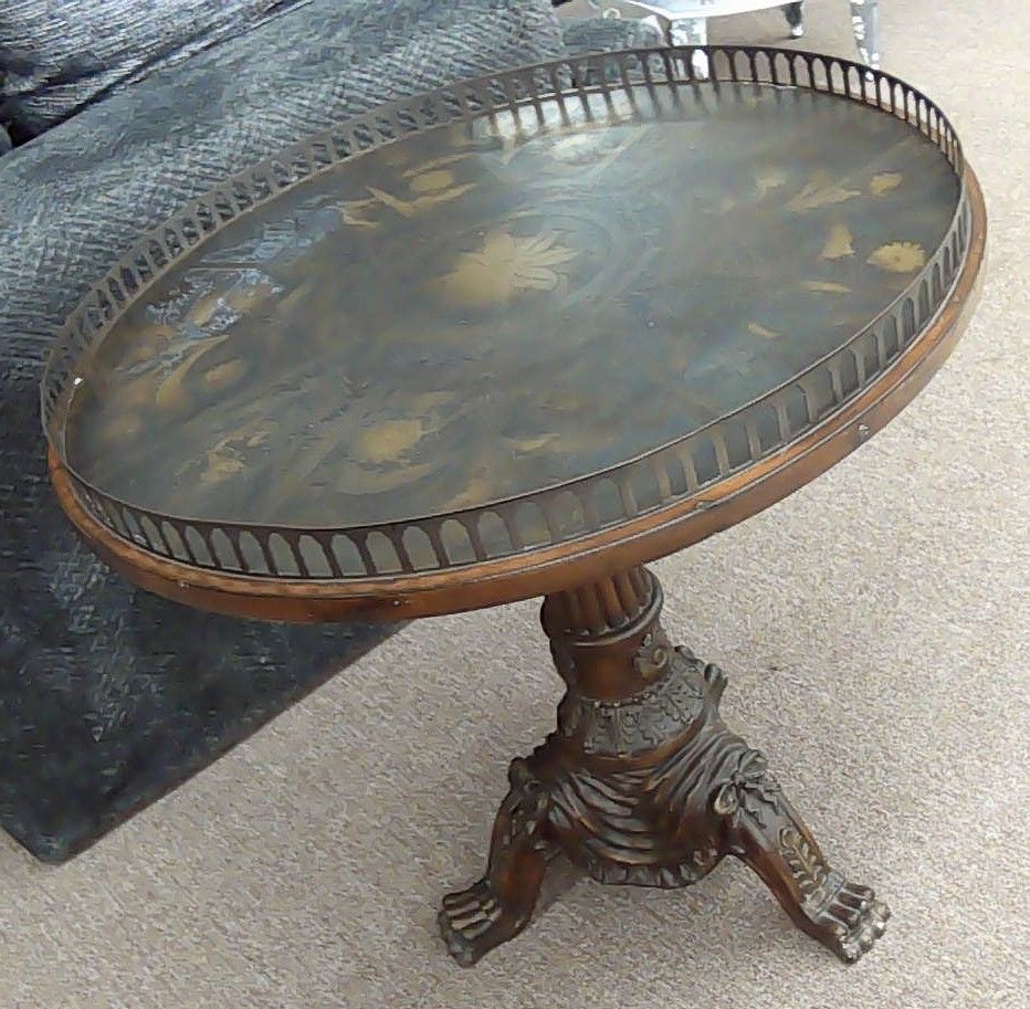 ROUND ACCENT TABLE