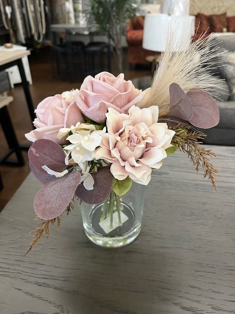 MAUVE ROSES