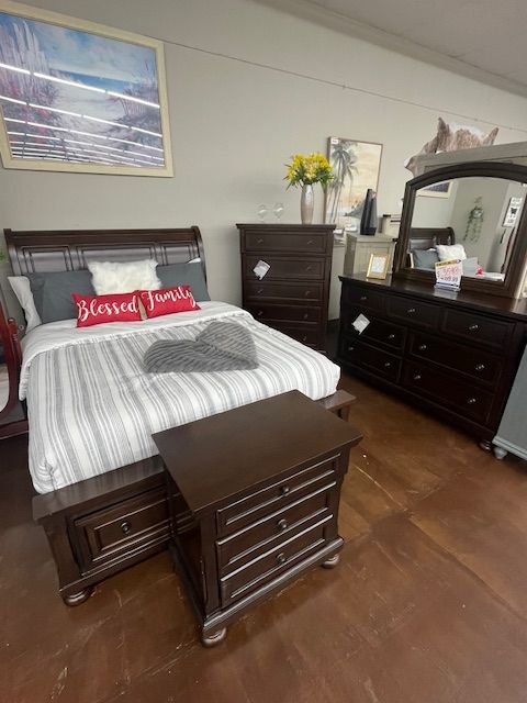 Porter Queen Sleigh Storage Bed