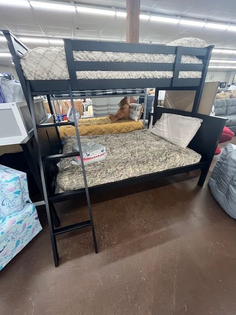 Nextonfort Twin over Full Bunk Bed