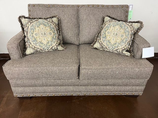 LOVESEAT