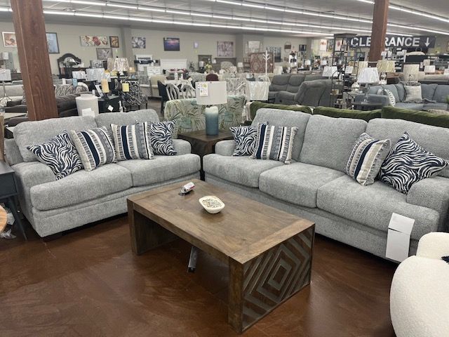 LOVESEAT