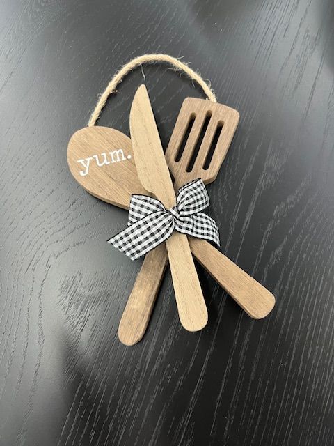 WOODEN UTENSILS