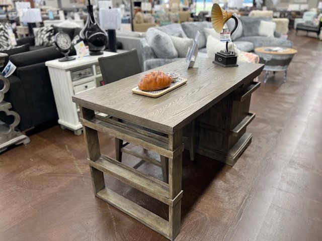 DESK