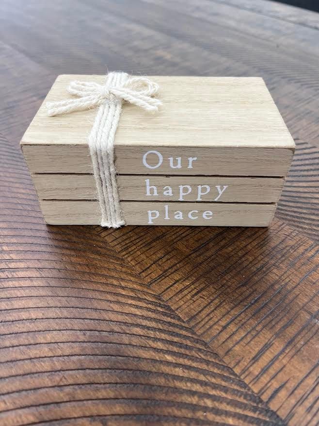 PLANKS WITH BOW / OUR HAPPY PLACE