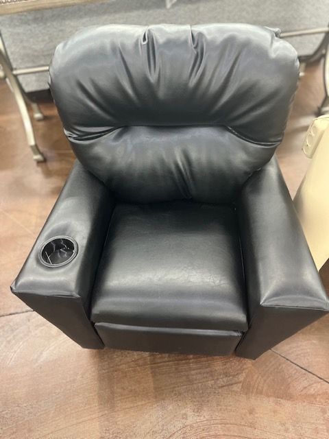 CHILD RECLINER  401C-VINY-BK