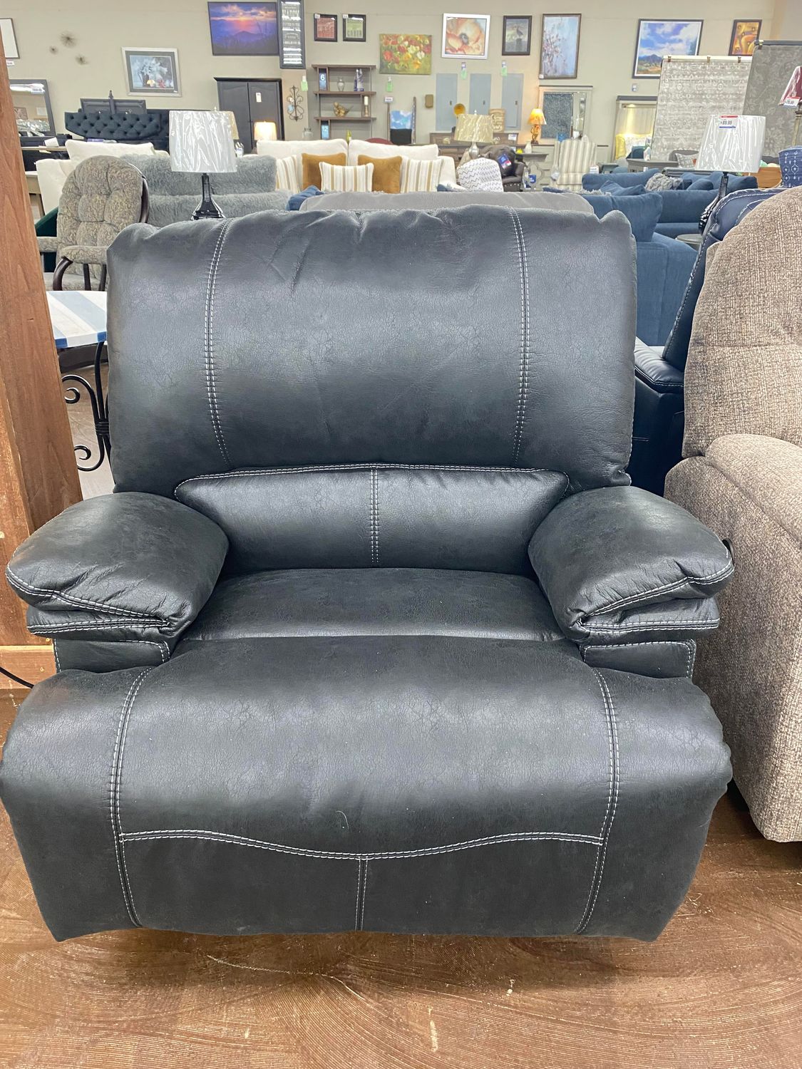 Wide Seat Power Recliner