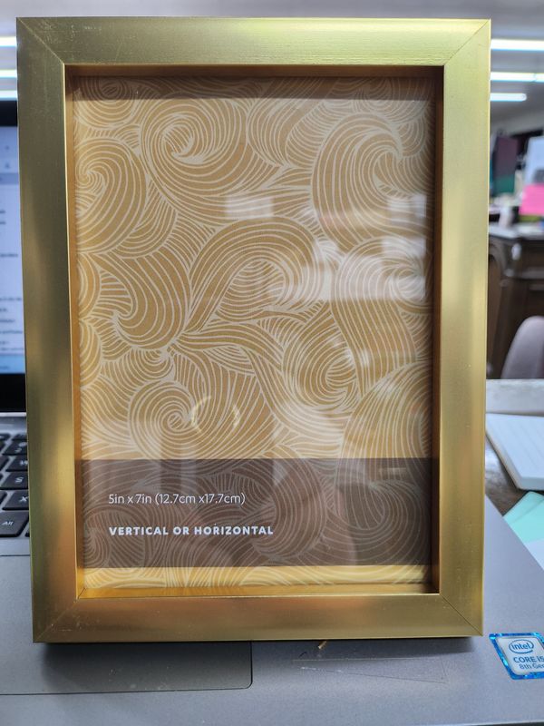5X7 GOLD FRAME
