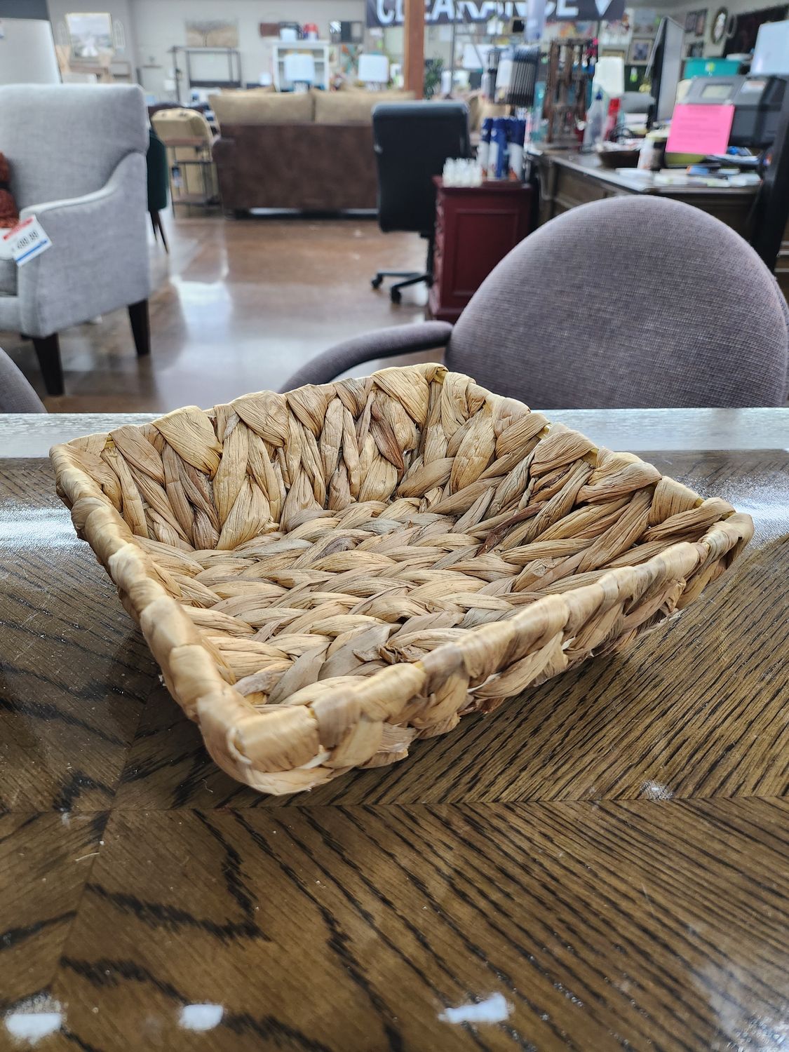 WOVEN BASKET