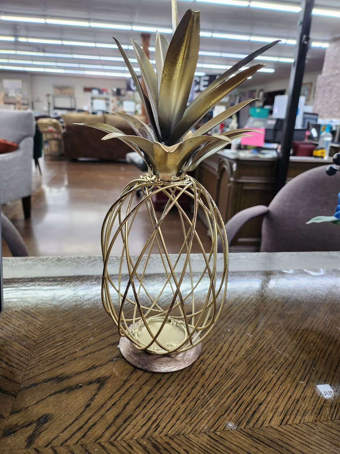 GOLD PINEAPPLE