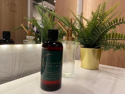 The Best Oil for Hair Growth: Macadamia Orchard Body and Hair Oil