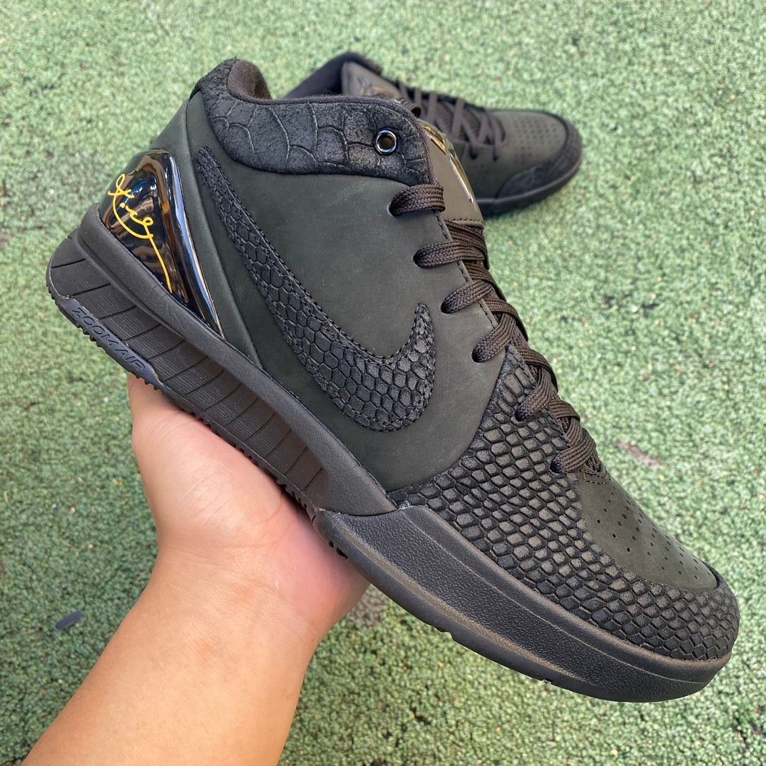 Kobe 4 Protro Gift Of Mamba (GK Batch)