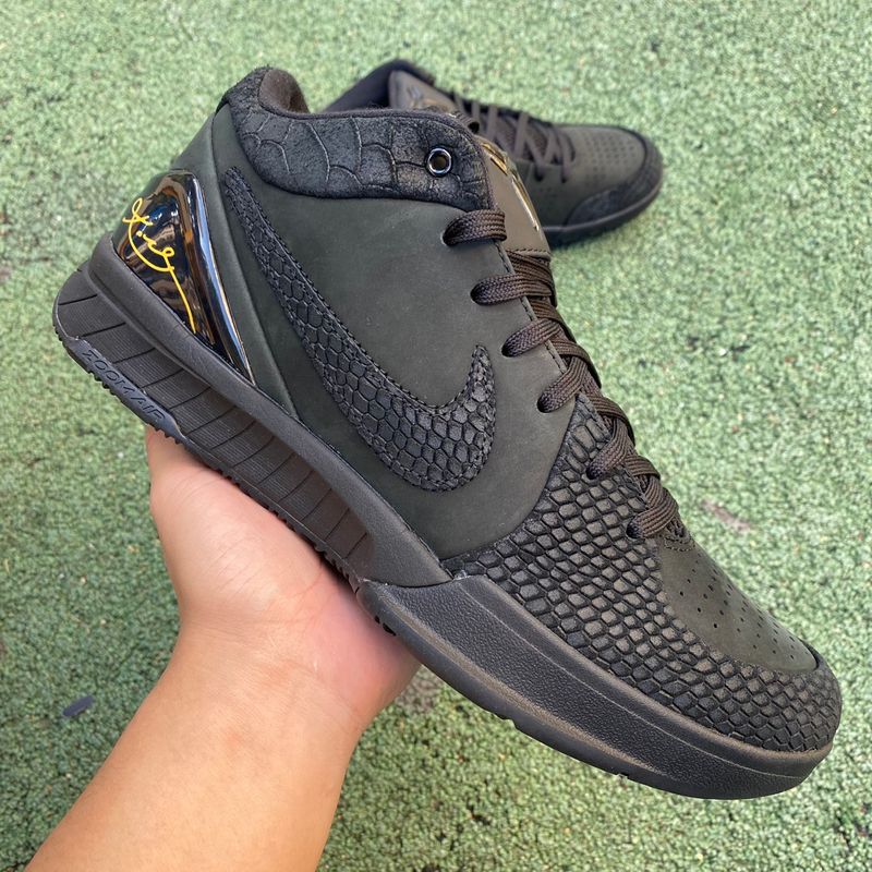 Kobe 4 Protro Gift Of Mamba (GK Batch)