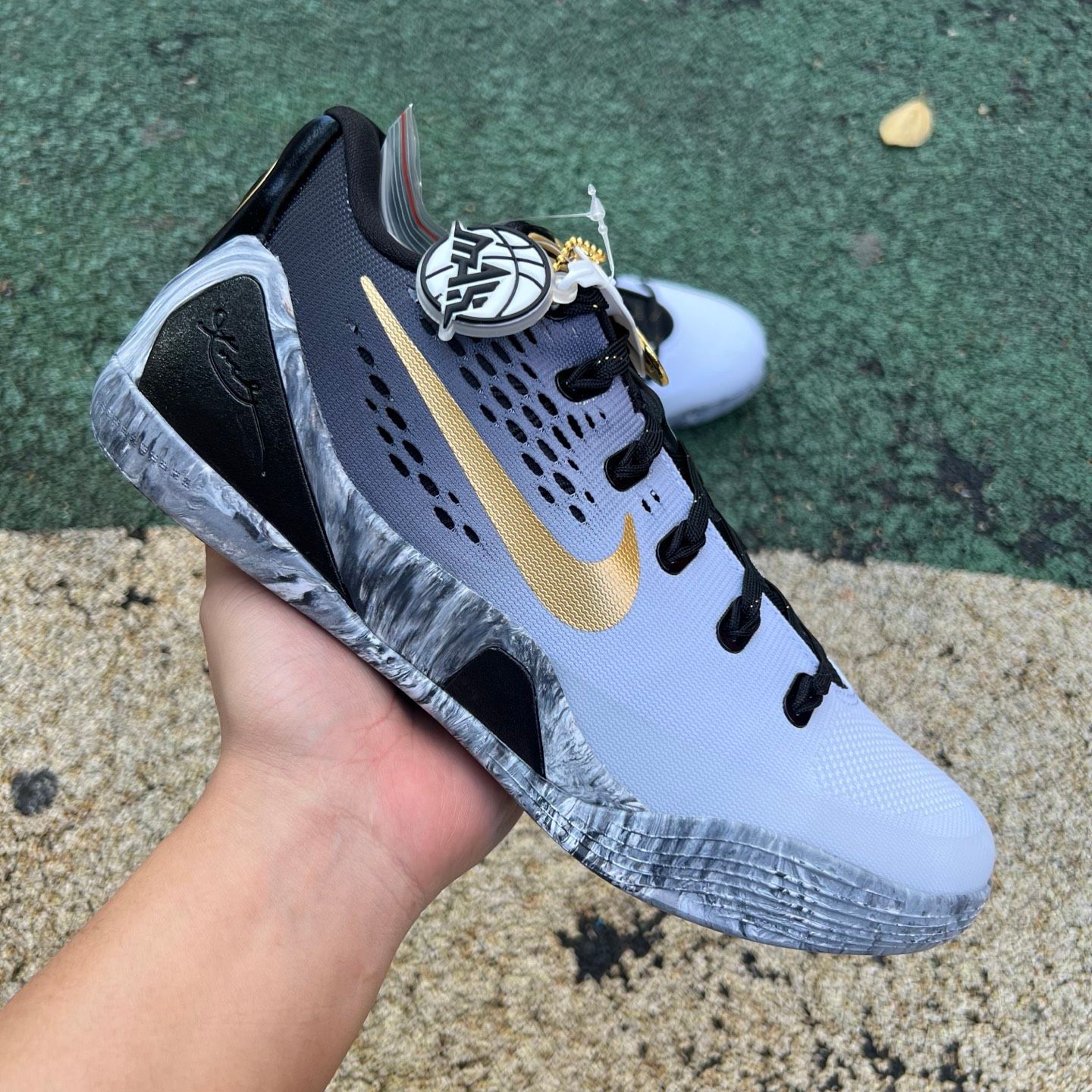 Nike Kobe 9 EM Low