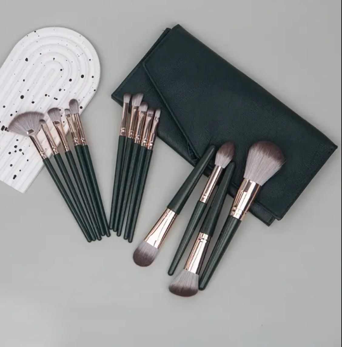 LuxeBlend 14-Piece Pro Makeup Brush Set