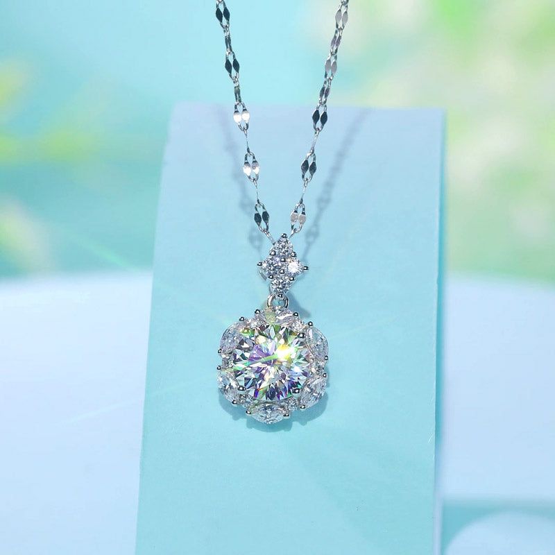 Moissanite Flower Pendant Necklace