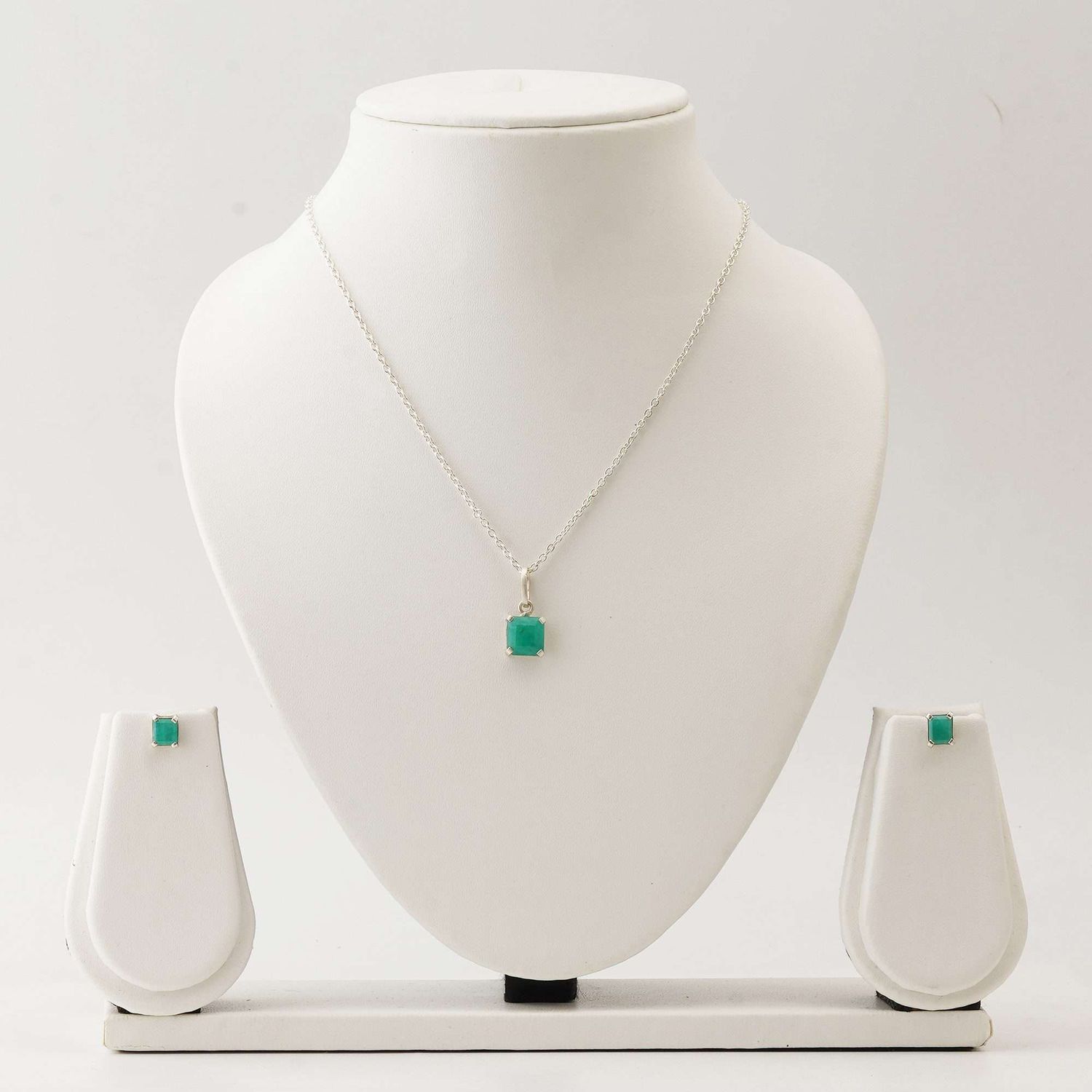 Square Emerald Set