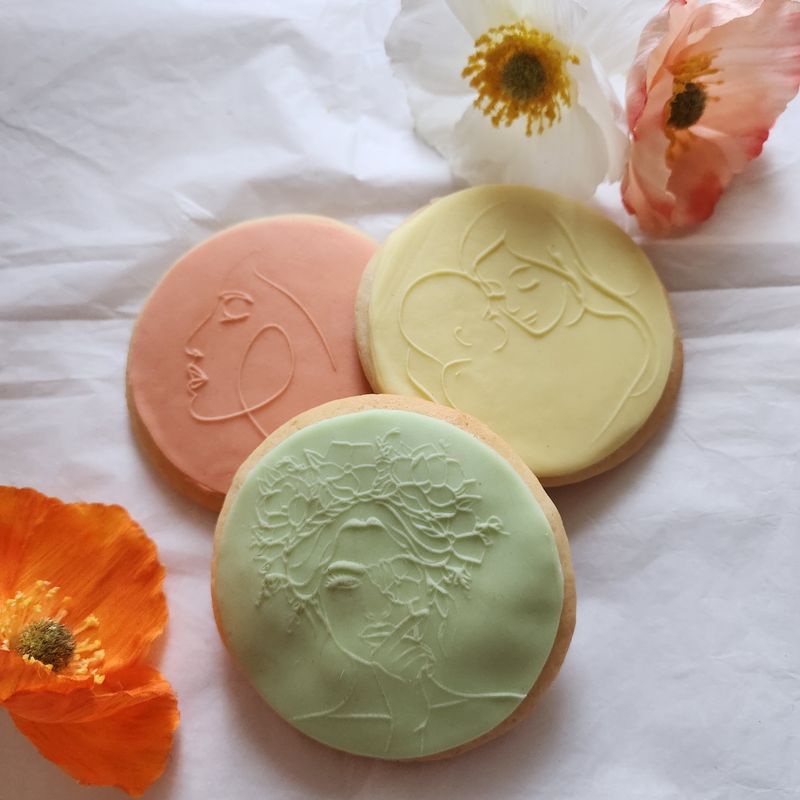 Feminine line art cookie