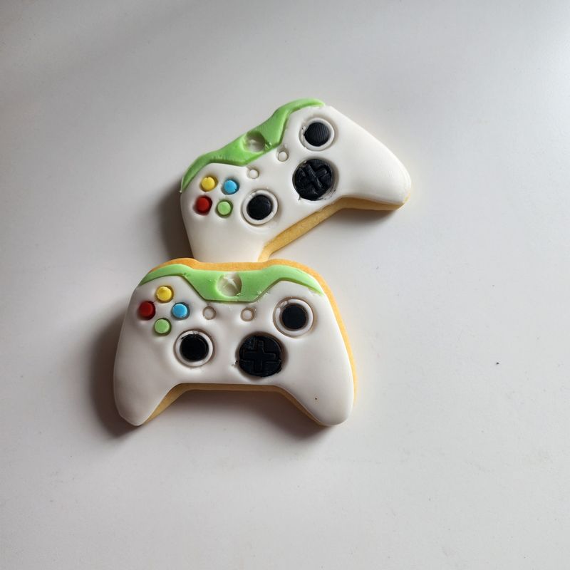 X box inspired contoller cookie 