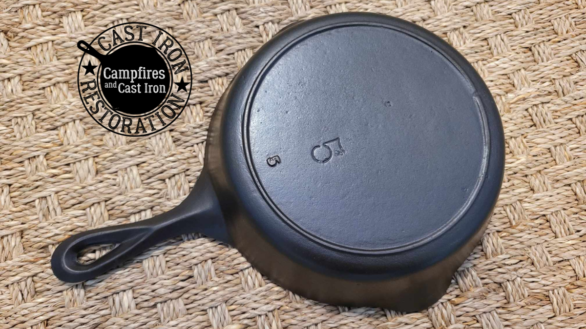 Single-Notch Lodge #5 Cast Iron Skillet (1920s)