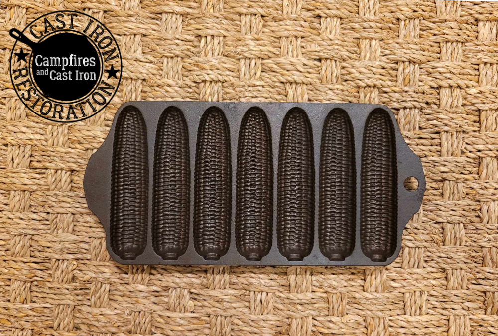 Griswold Crispy Corn or Wheat Stick Pan No. 262 "Tea Size" (1930s)