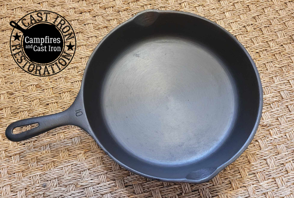 Unmarked Wagner #10 (11-3/4") Cast Iron Skillet (1960s)