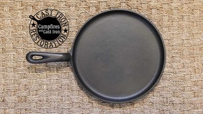 Unmarked Lodge #8 Cast Iron Griddle (1940s)
