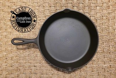 3-Notch Lodge #7 Cast Iron Skillet (1950s)