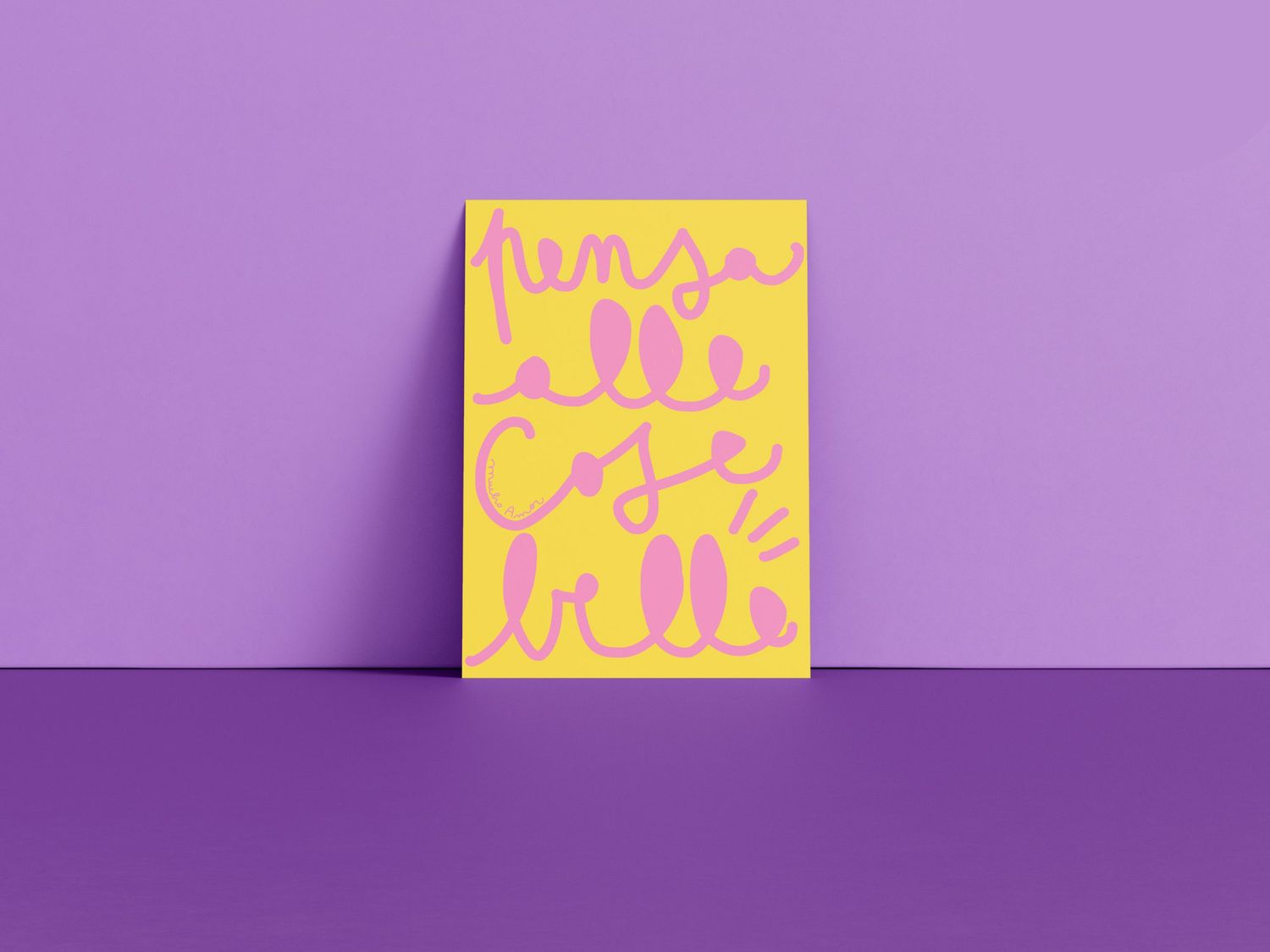 Amorino di Mucho Amor con la frase "pensa alle cose belle", biglietto in carta riciclata
