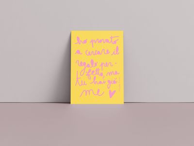Amorino di Mucho Amor con la frase "ho provato a cercare il regalo perfetto ma tu hai già me", bigl…