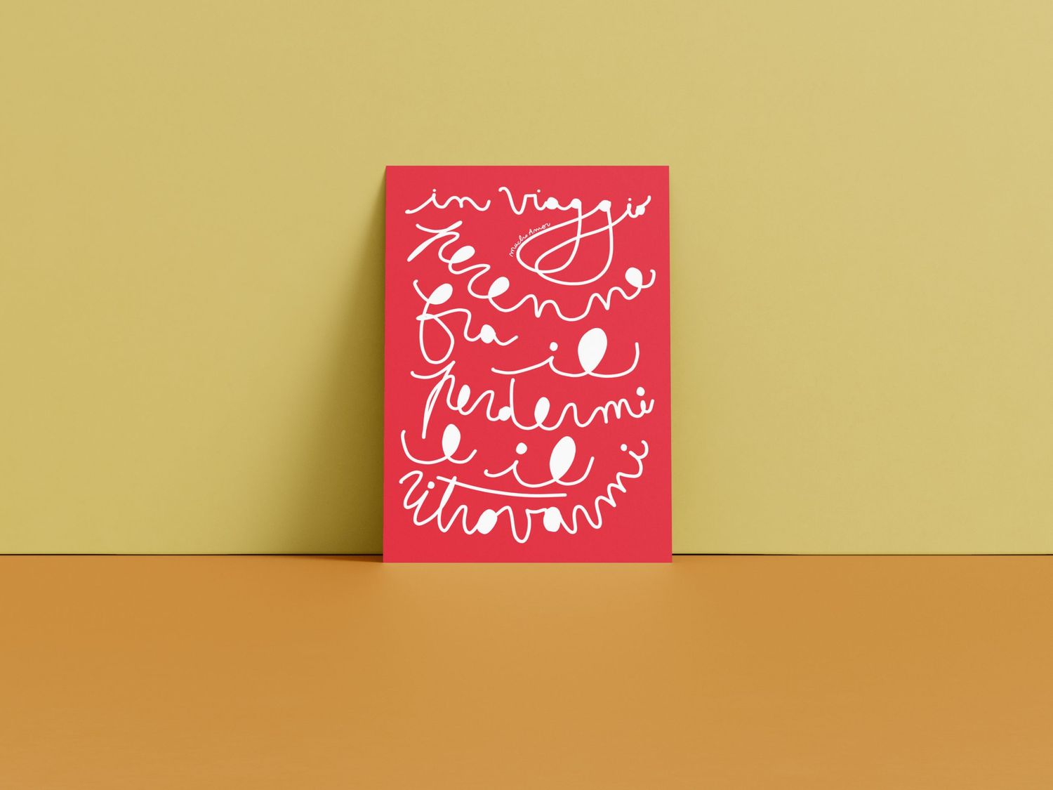 Amorino di Mucho Amor con la frase "in viaggio fra il perdermi e il ritrovarmi", biglietto in carta…