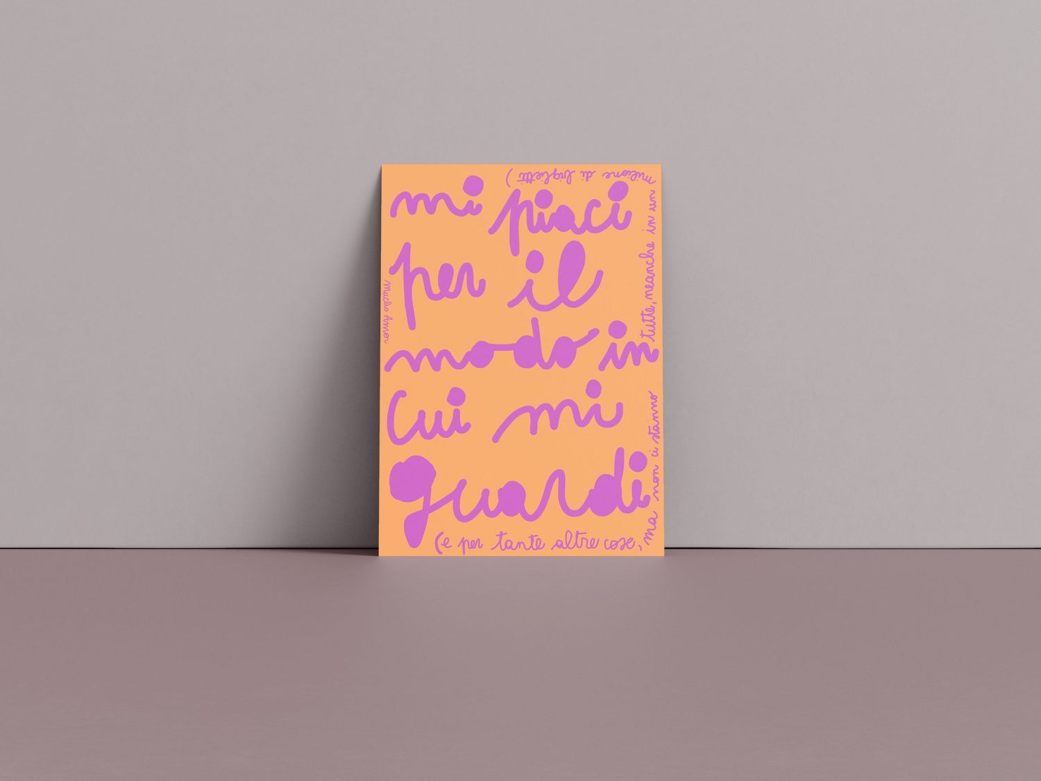 Amorino di Mucho Amor con la frase "mi piaci per il modo in cui mi guardi", biglietto in carta rici…