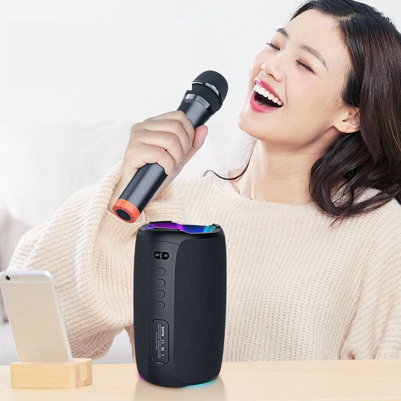 Nouveau haut-parleur Bluetooth sans fil avec Microphone K chanson extérieure haute puissance Audio. Nouveau haut-parleur Bluetooth sans fil avec Microphone K chanson extérieure haute puissance Audio.