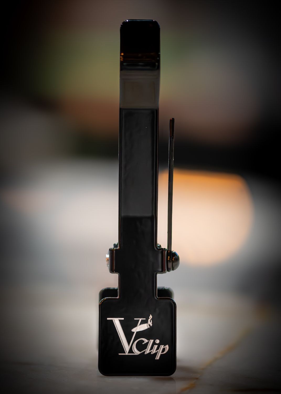 The V-Clip Black